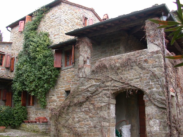 VenditaCase ColonicheLoro Ciuffenna